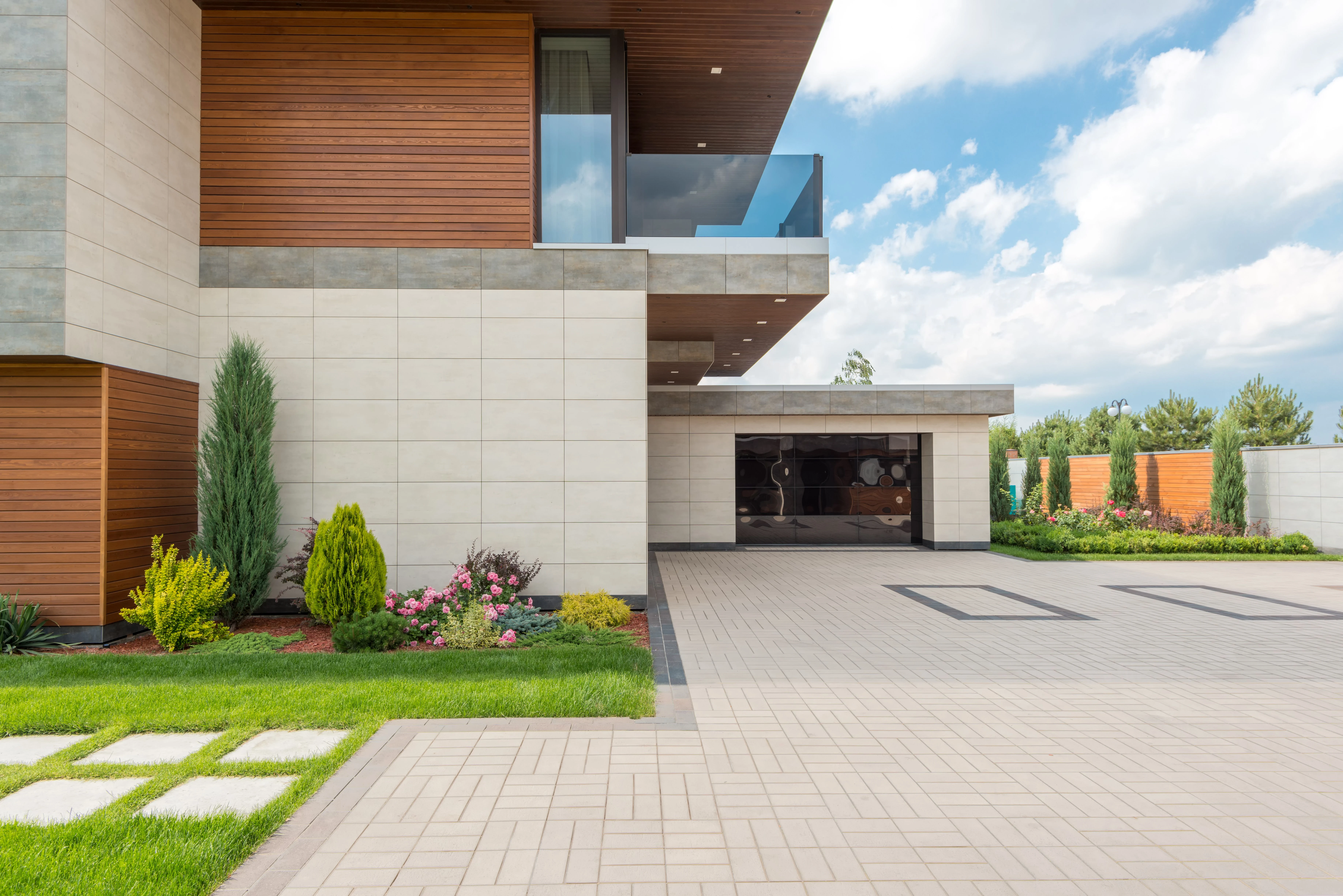 Residential garage door in Port Orchard